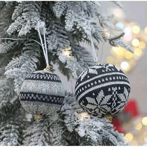Brand New Black and White Snowflake Knitted Fabric Christmas Ball Ornament Hangi - Picture 1 of 4